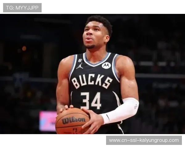 字母哥禁区单手补扣，雄鹿主场力擒热火队